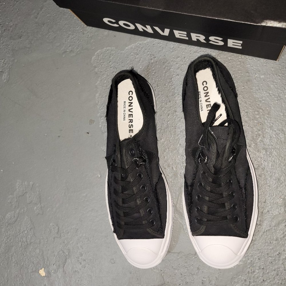 Brand new Converse sneakers Black size 10